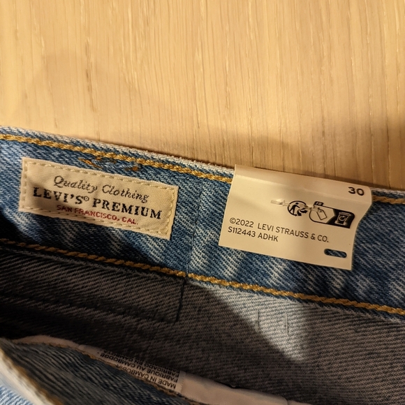 Levi's Women's Blue Denim Shorts 501 - Picture 7 of 8